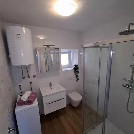 Apartment Apartments&rooms Mazuranic *