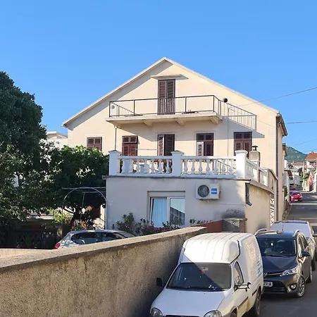 Apartment Apartments&rooms Mazuranic *