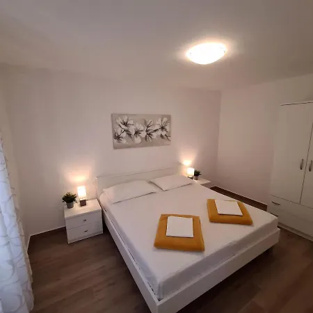 Apartments&rooms Mazuranic Apartment