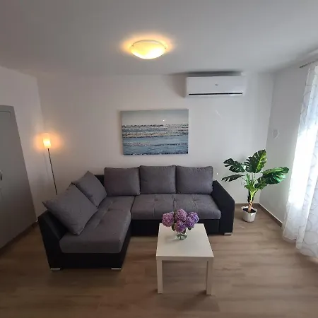 And Mazuranic Apartman Novi Vinodolski