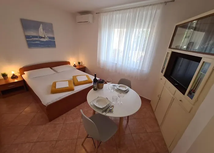 Apartments&rooms Mazuranic *