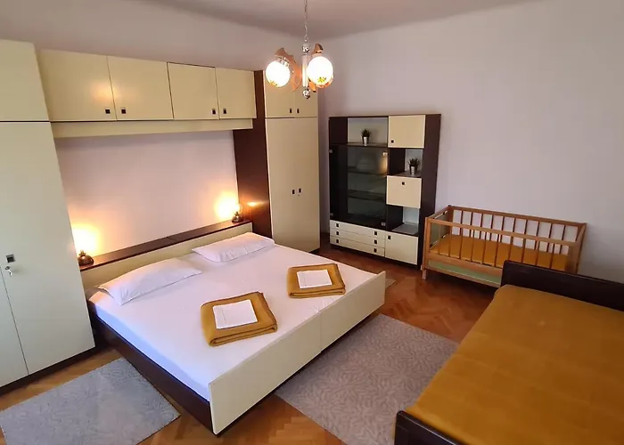 Apartment Apartments&rooms Mazuranic *